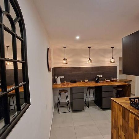 Apt Moderne En Plein Centre-Ville Saint-Claude Ngoại thất bức ảnh