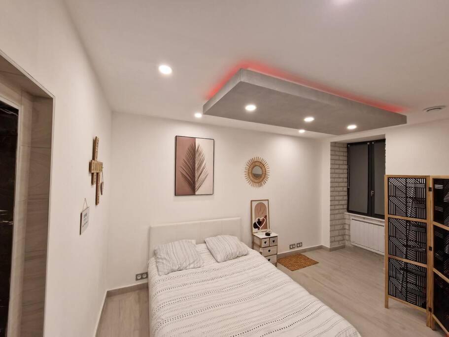 Apt Moderne En Plein Centre-Ville Saint-Claude Ngoại thất bức ảnh